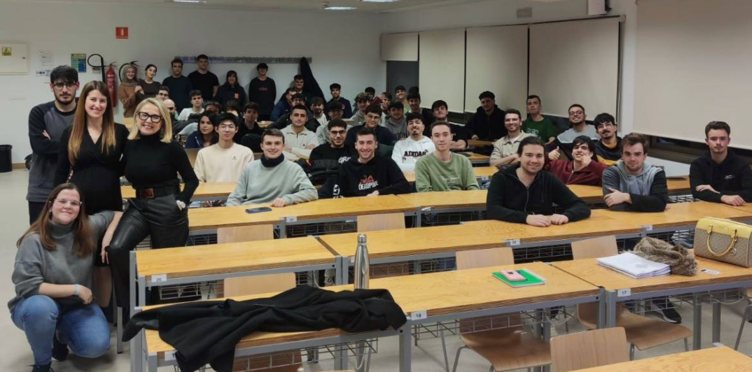 Estudiantes de Informática desarrollan la web de Apasa