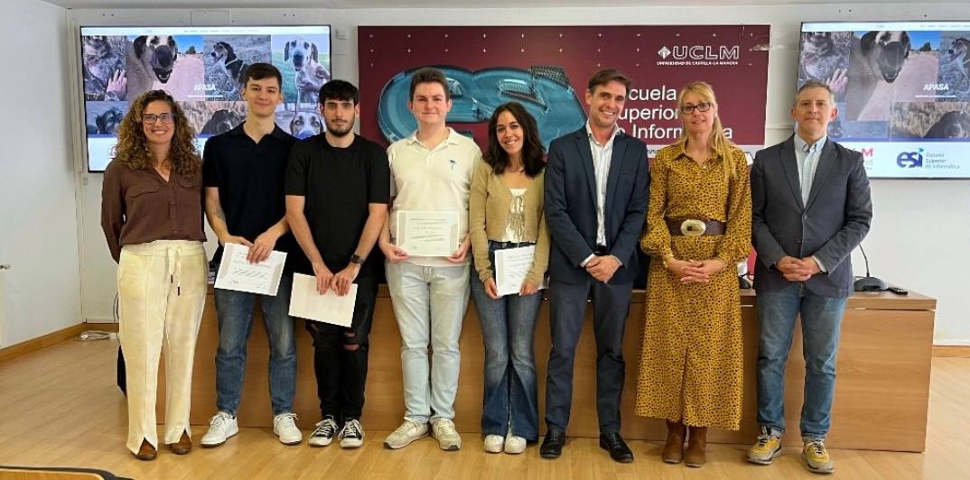 Estudiantes de Informática desarrollan la web de Apasa